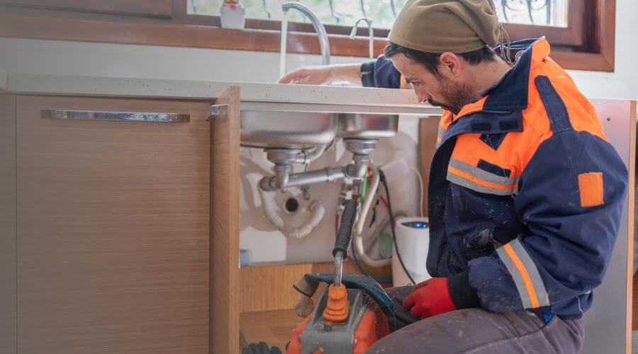 Expert burst pipe repair services in Smithers, WV